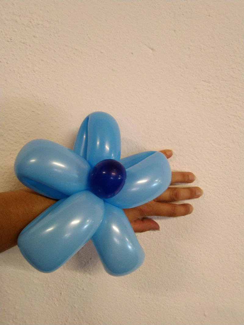 sculpture ballon  bracelet fleurs